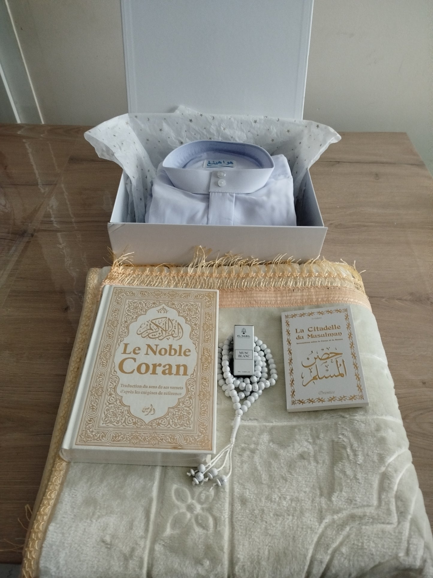 Coffret prière complet, tapis de prière personnalisable, qamis, Coran citadelle du musulman tasbih