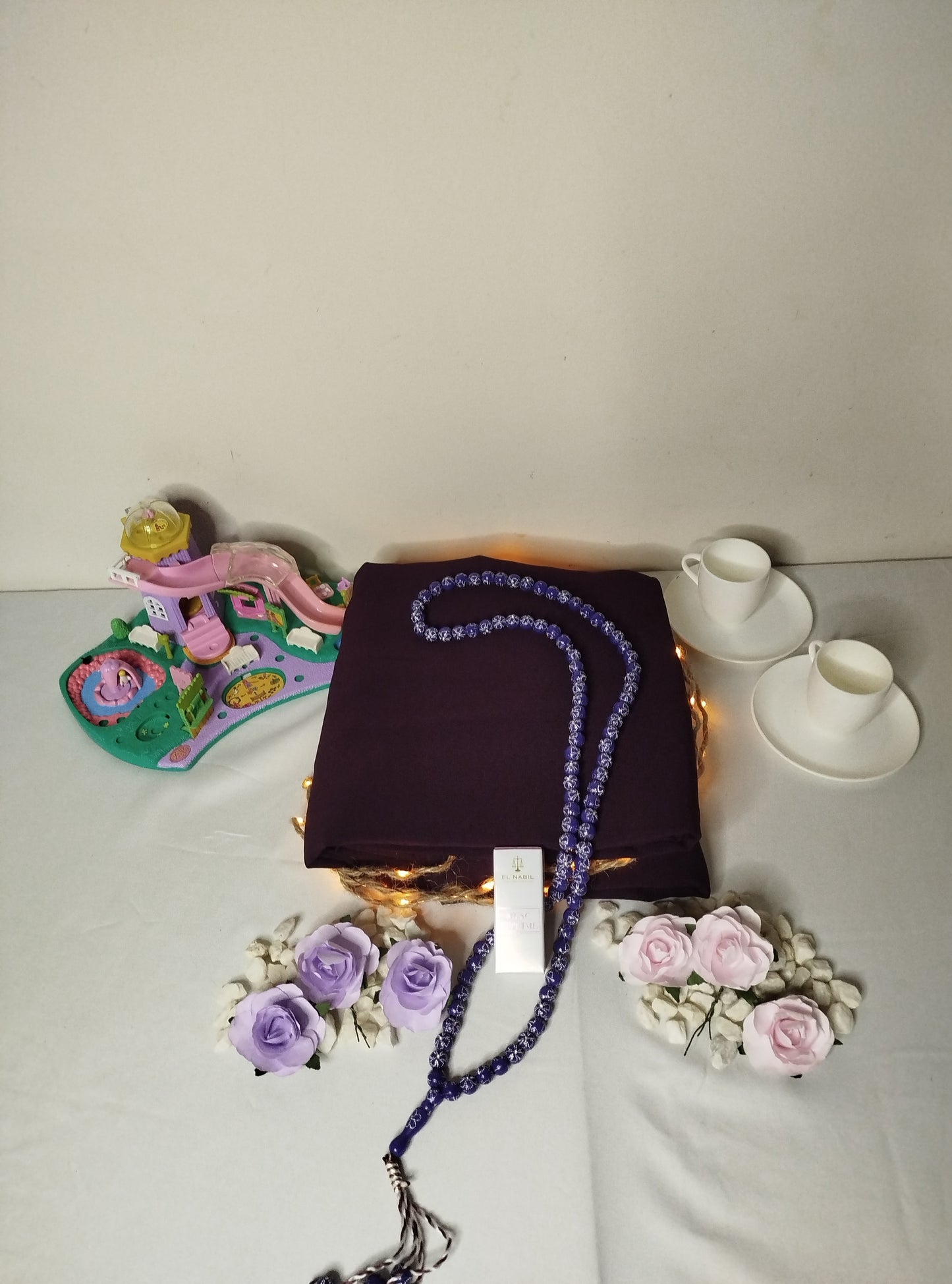 Coffret prière islam Jilbab enfant 2 pièces musc et tasbih jeune musulmane