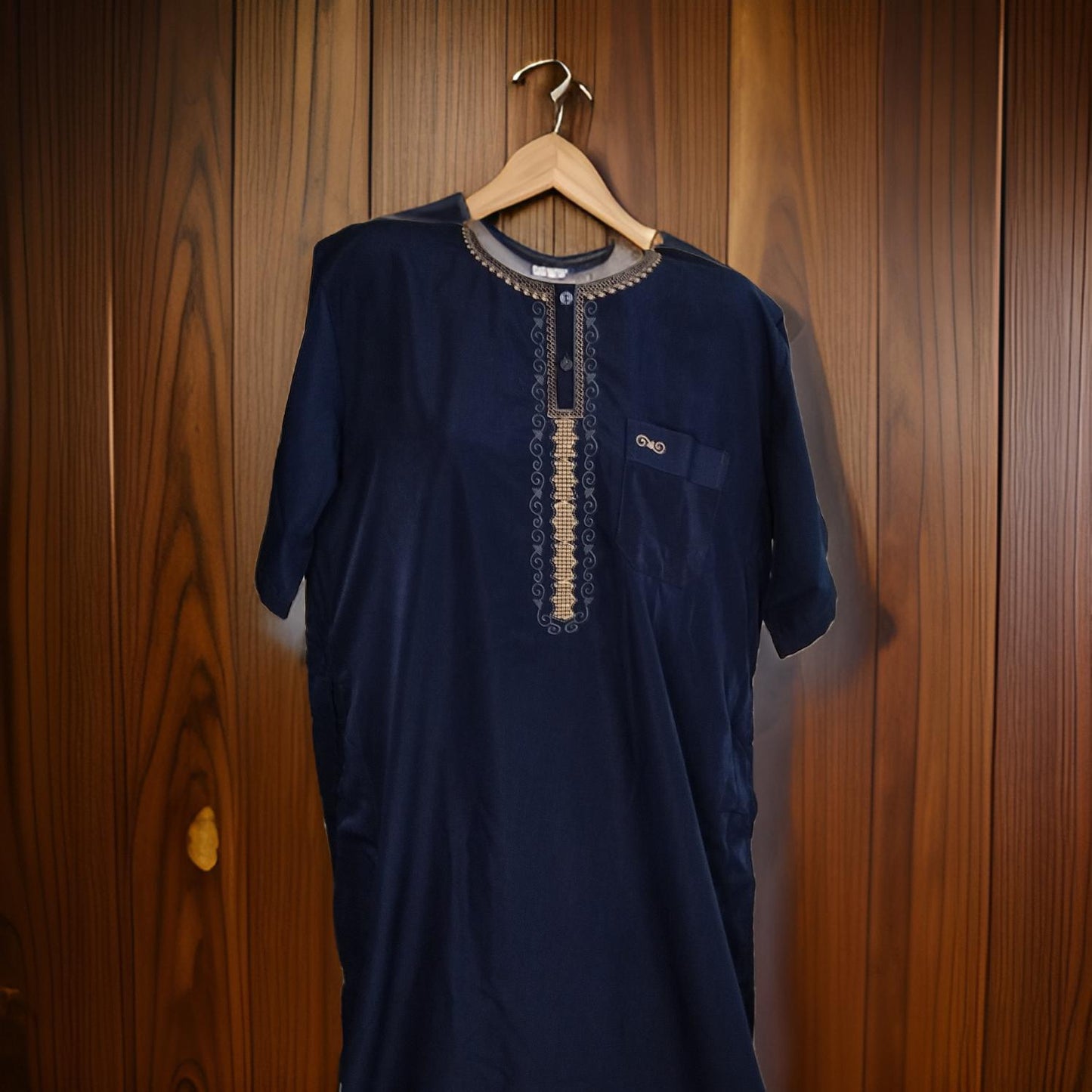 Qamis bleu marine homme manche courte brodé Élégance et Tradition pour Homme